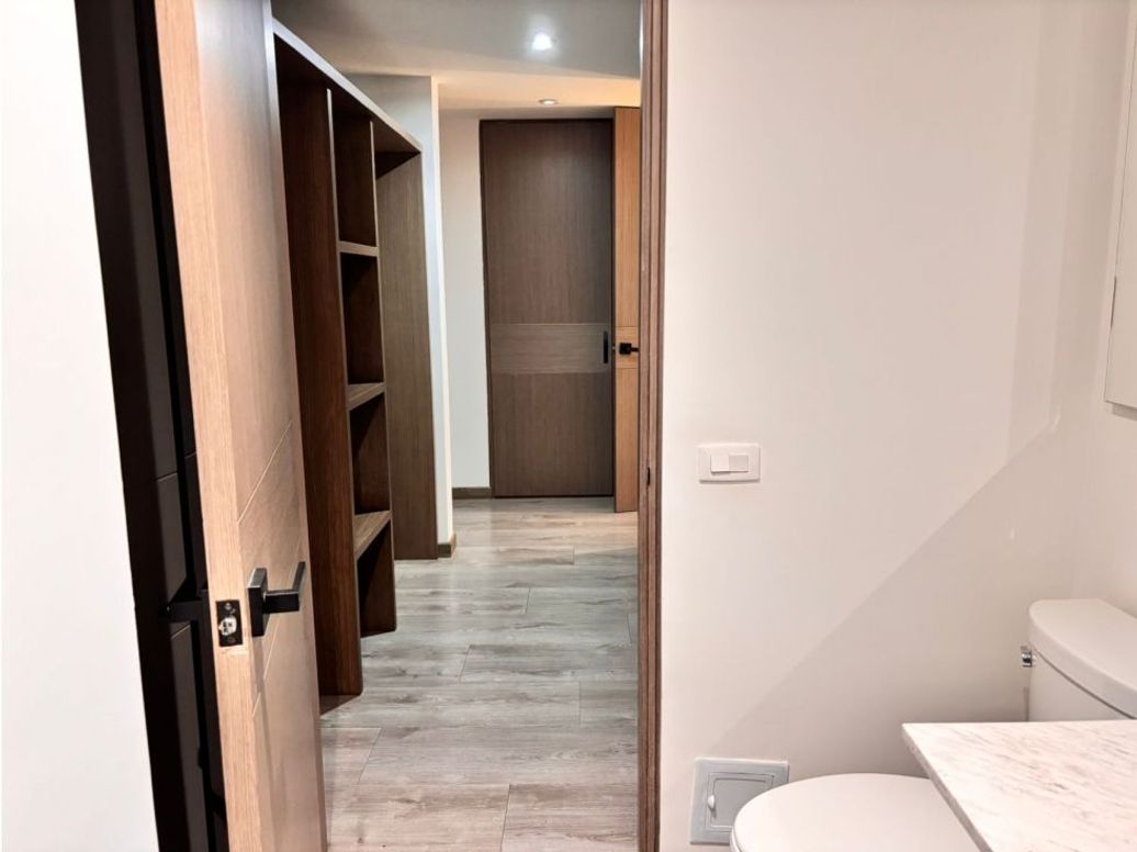 Apartamento de 2 alcobas en venta en Chico, Bogotá, 160 m² · foto 14 de 16