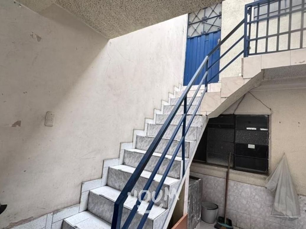 Casa de 10 alcobas en venta en Murillo Toro, Bogotá, 386 m² · foto 8 de 20