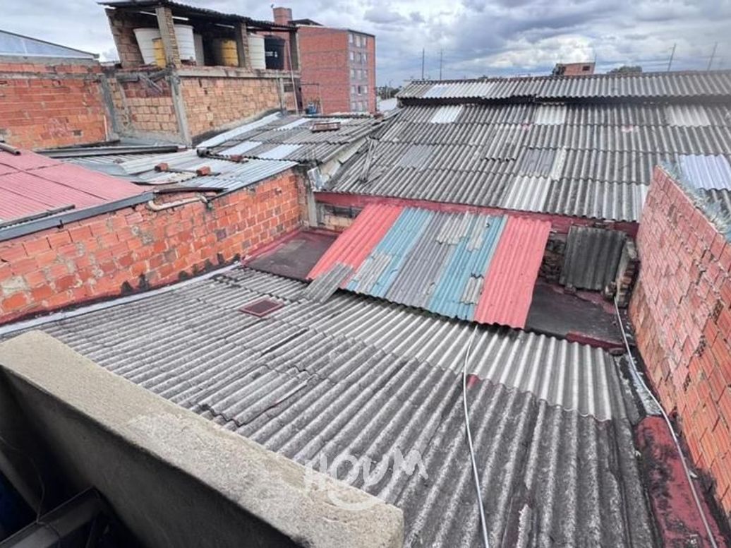 Casa de 10 alcobas en venta en Murillo Toro, Bogotá, 386 m² · foto 9 de 20
