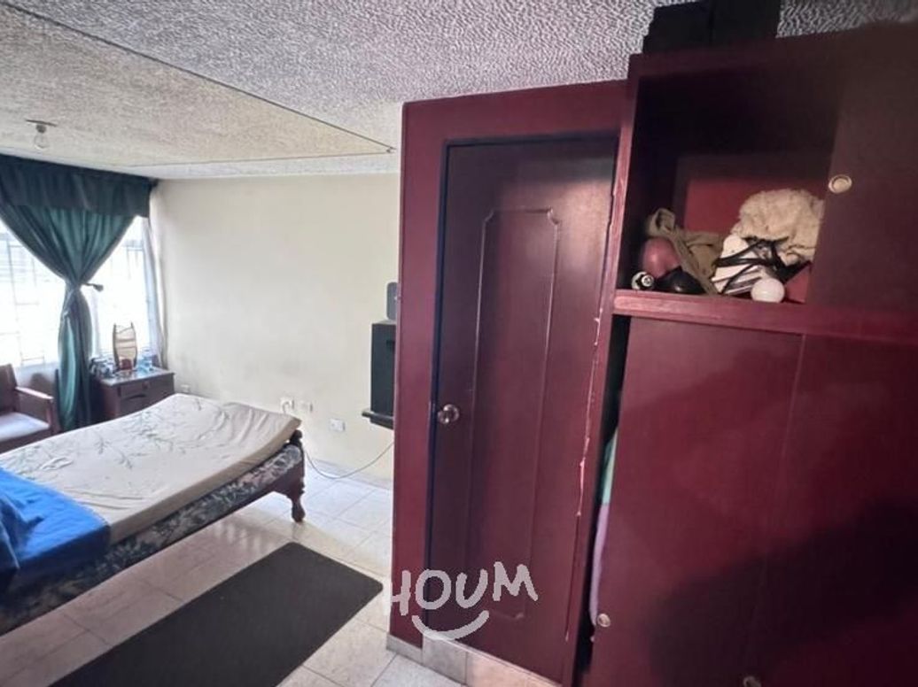 Casa de 10 alcobas en venta en Murillo Toro, Bogotá, 386 m² · foto 14 de 20