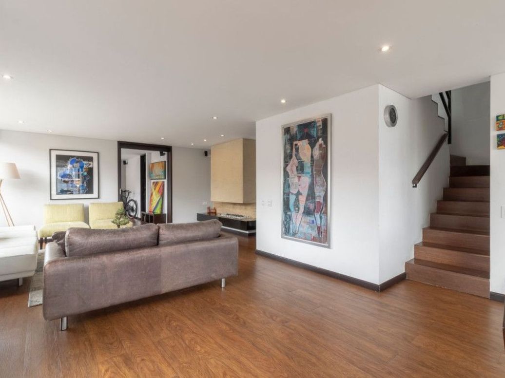 Apartamento de 3 alcobas en venta en Rincon Del Chicó, Bogotá, 252 m² · foto 3 de 20