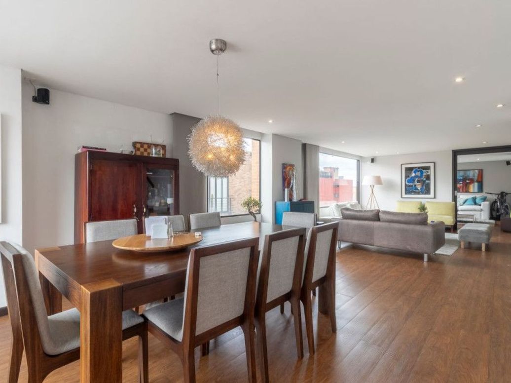 Apartamento de 3 alcobas en venta en Rincon Del Chicó, Bogotá, 252 m² · foto 4 de 20