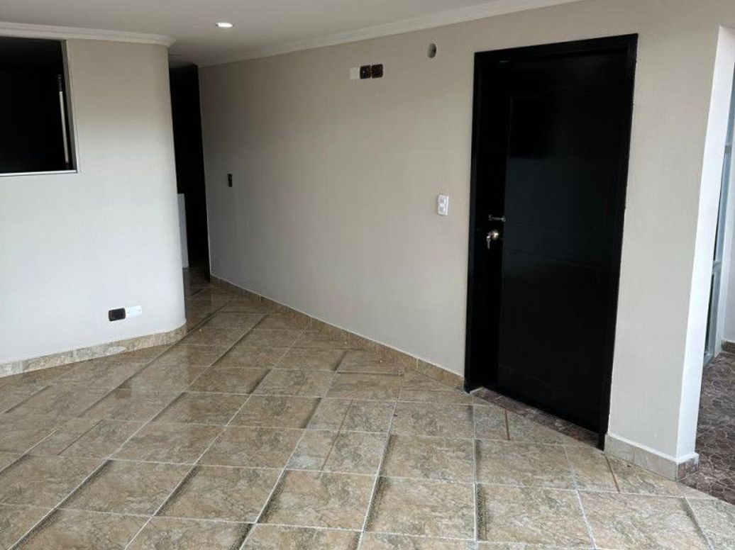 Casa de 7 alcobas en venta en Bosa Nova, Bogotá, 265 m² · foto 6 de 20