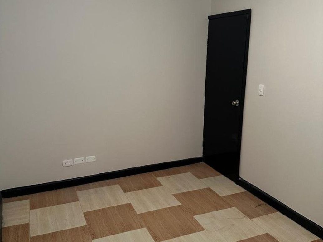 Casa de 7 alcobas en venta en Bosa Nova, Bogotá, 265 m² · foto 8 de 20