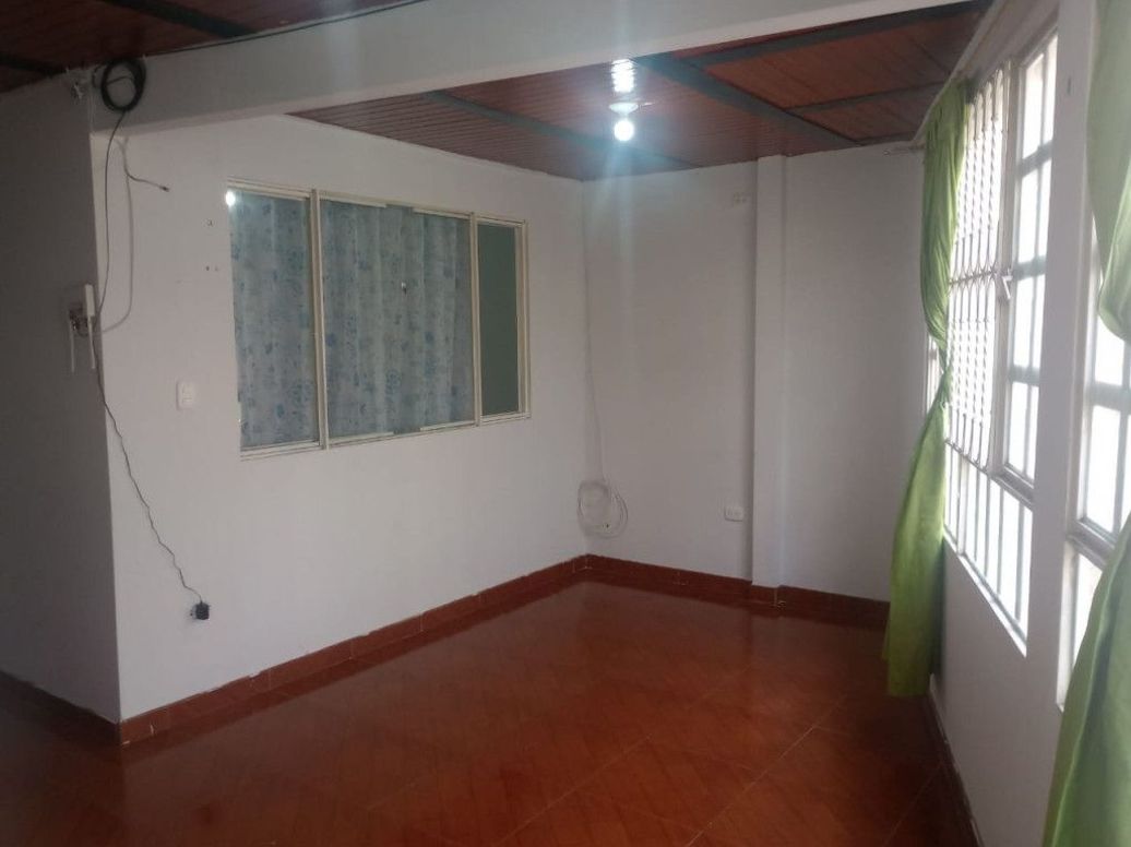 Casa de 8 alcobas en venta en Bosa Nova, Bogotá, 280 m² · foto 4 de 20