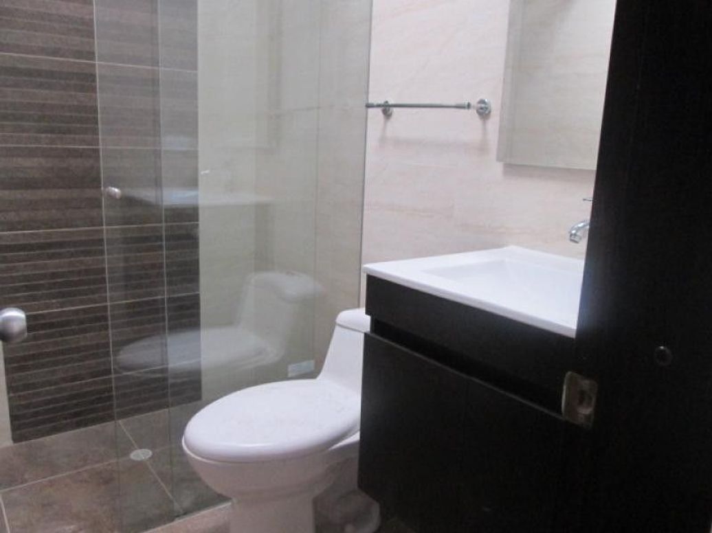 Casa de 5 alcobas en arriendo en Paulo Vi Norte, Bogotá, 360 m² · foto 11 de 20