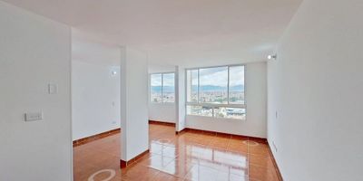 Apartamento en venta en Reserva de Fontibón – El Chanco 1, Bogotá
Área construida: 47 m² | 3 habitaciones | 1 baño | Estrato 3
Ubicado en un piso 18 con vista exterior y acceso por ascensor, este apartamento ofrece un espacio funcional y acogedor en una zona de gran desarrollo y valorización. Ideal para familias que buscan comodidad y conectividad dentro de Bogotá.

Características del inmueble:


 
 Área construida: 47 m²
 
 
 3 habitaciones
 
 
 1 baño
 
 
 Sala comedor
 
 
 Cocina integral
 
 
 Zona de lavandería
 
 
 Piso cerámico en todo el apartamento
 
 
 Vista exterior
 
 
 Acceso por ascensor
 
 
 Antigüedad: 7 años
 


Zonas comunes del conjunto:


 
 Conjunto cerrado
 
 
 Salón comunal
 
 
 Parque infantil
 
 
 Cancha múltiple
 
 
 Zonas verdes
 
 
 Parqueadero comunal
 
 
 Vigilancia privada 24/7
 
 
 Instalación de gas natural
 
 
 Parqueadero para visitantes
 


Ubicación estratégica:

A pocos minutos del centro comercial Viva Fontibón, tiendas de barrio, supermercados como Jumbo, Colsubsidio y Éxito. Cerca del colegio Antonio Van Uden sede C, paraderos del SITP y con acceso por la Av. Centenario (Calle 13) y Carrera 116A. Excelente conexión hacia Zona Franca, el Aeropuerto El Dorado y vías principales.

Financiación disponible:
Se aceptan créditos hipotecarios, FNA, Leasing habitacional y Caja Honor.
¿No tienes crédito aprobado? ¡Te ayudamos sin costo adicional!

Contáctanos y agenda tu visita. Vive o invierte en una zona con alta proyección y excelentes servicios.

H
