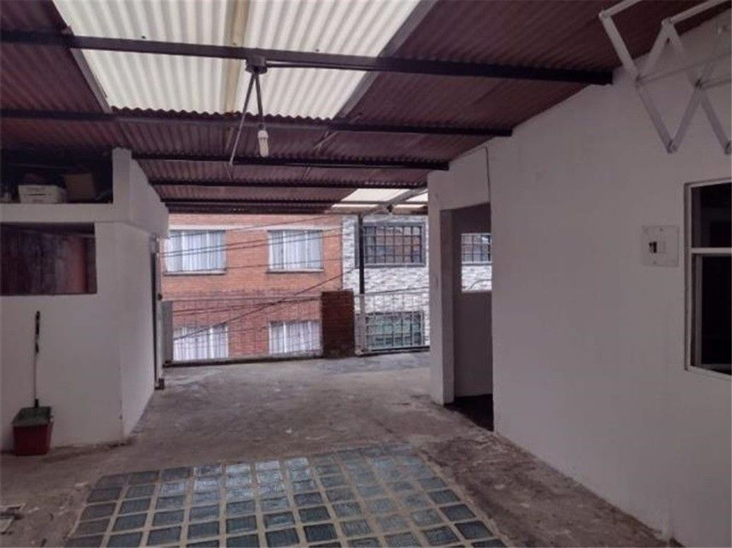 Casa de 9 alcobas en venta en Murillo Toro, Bogotá, 189 m² · foto 10 de 20