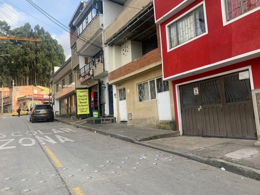 Casa de 3 alcobas en venta en Macarena Los Alpes, Bogotá, 330 m² · foto 3 de 20