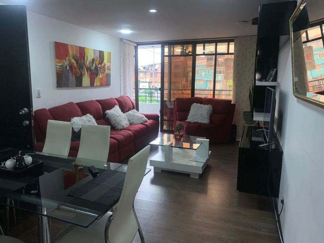 Casa de 3 alcobas en venta en Macarena Los Alpes, Bogotá, 330 m² · foto 15 de 20