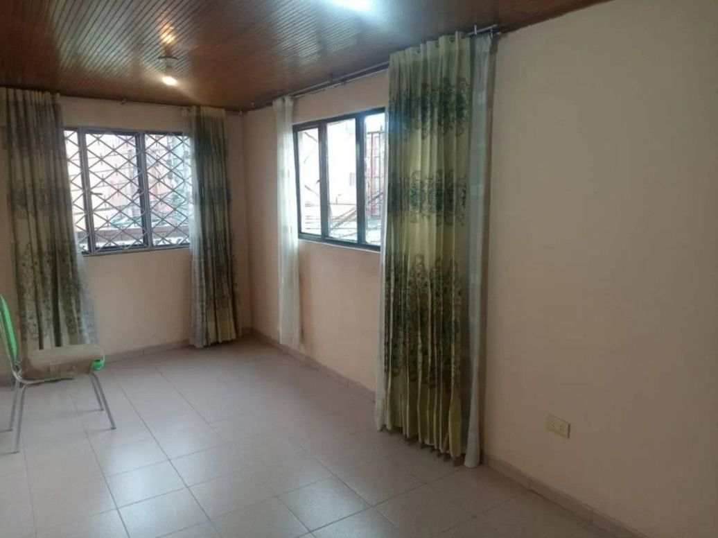 Casa de 8 alcobas en venta en Olarte, Bogotá, 264 m² · foto 17 de 20