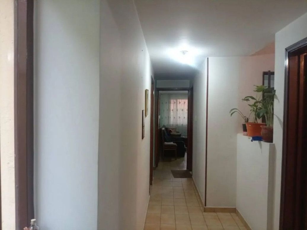 Casa de 8 alcobas en venta en Olarte, Bogotá, 264 m² · foto 14 de 20