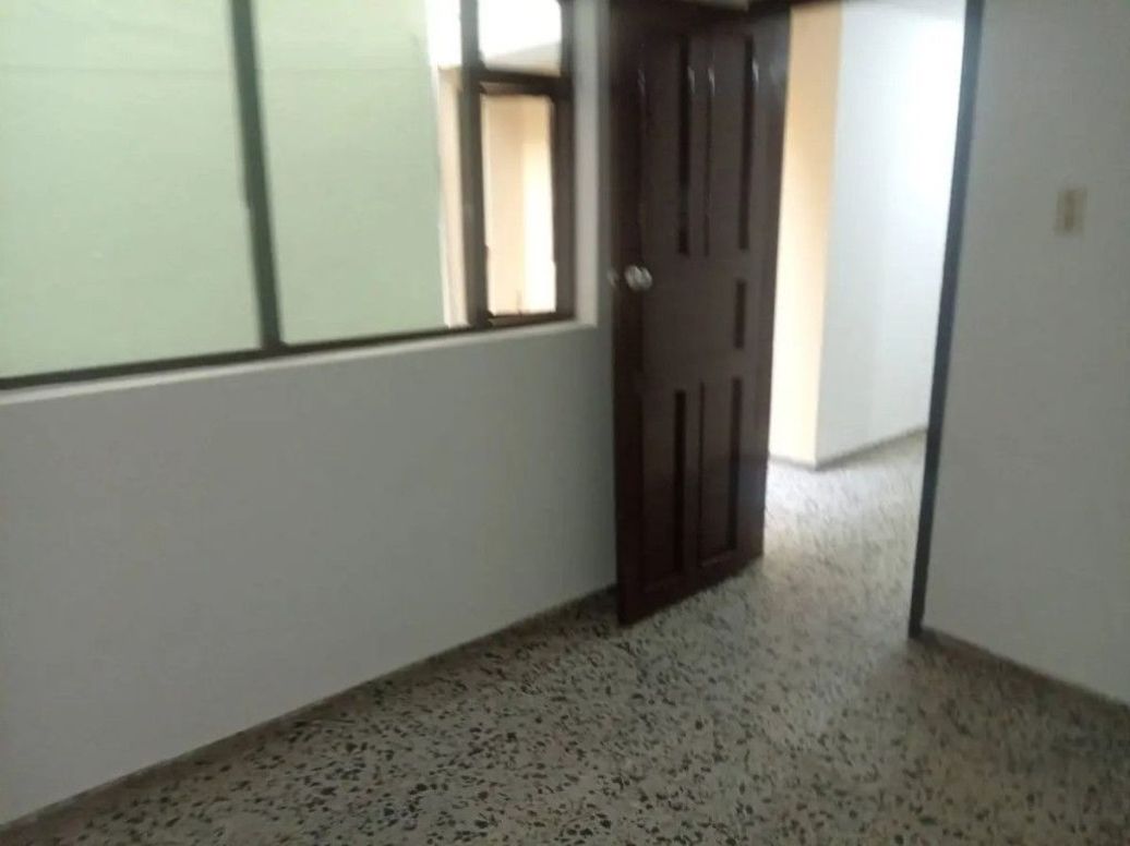 Casa de 8 alcobas en venta en Olarte, Bogotá, 264 m² · foto 7 de 20