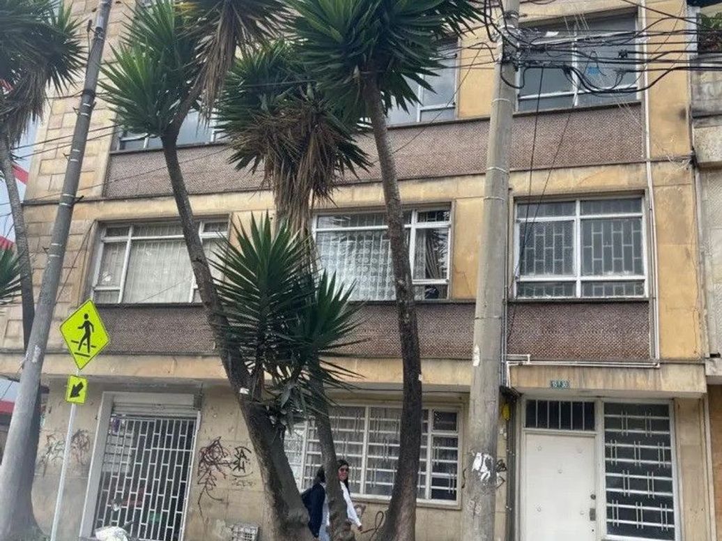 Apartamento de 4 alcobas en venta en Eduardo Santos, Bogotá, 139 m² · foto 2 de 17