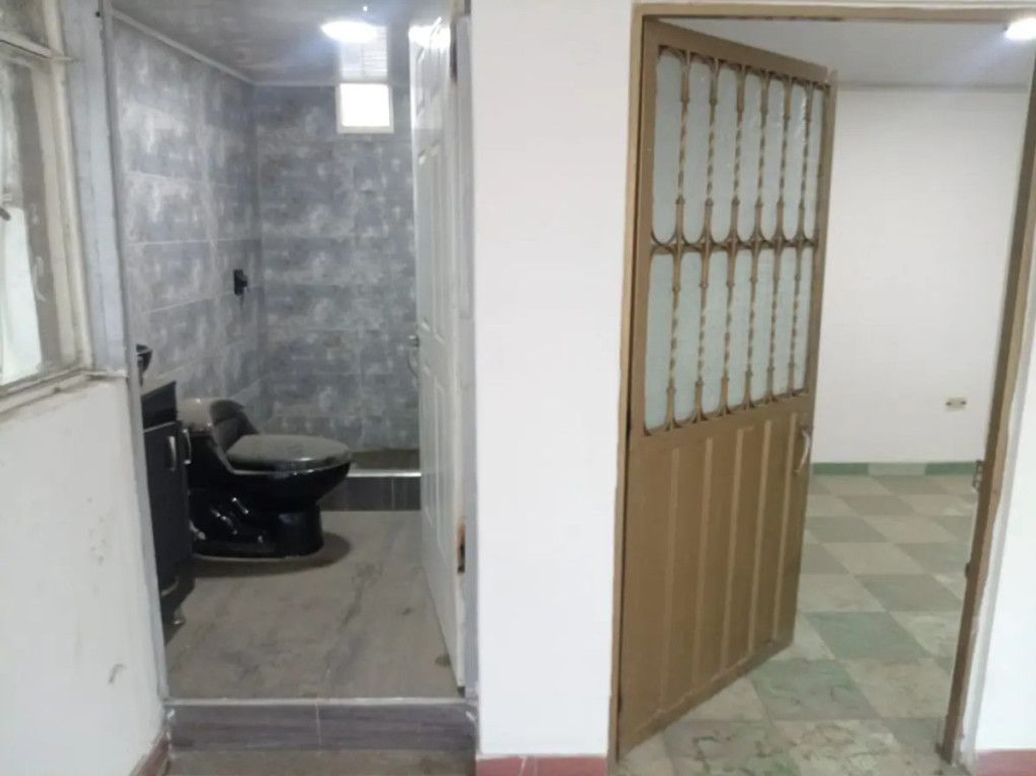 Casa de 13 alcobas en venta en Claret, Bogotá, 280 m² · foto 4 de 20