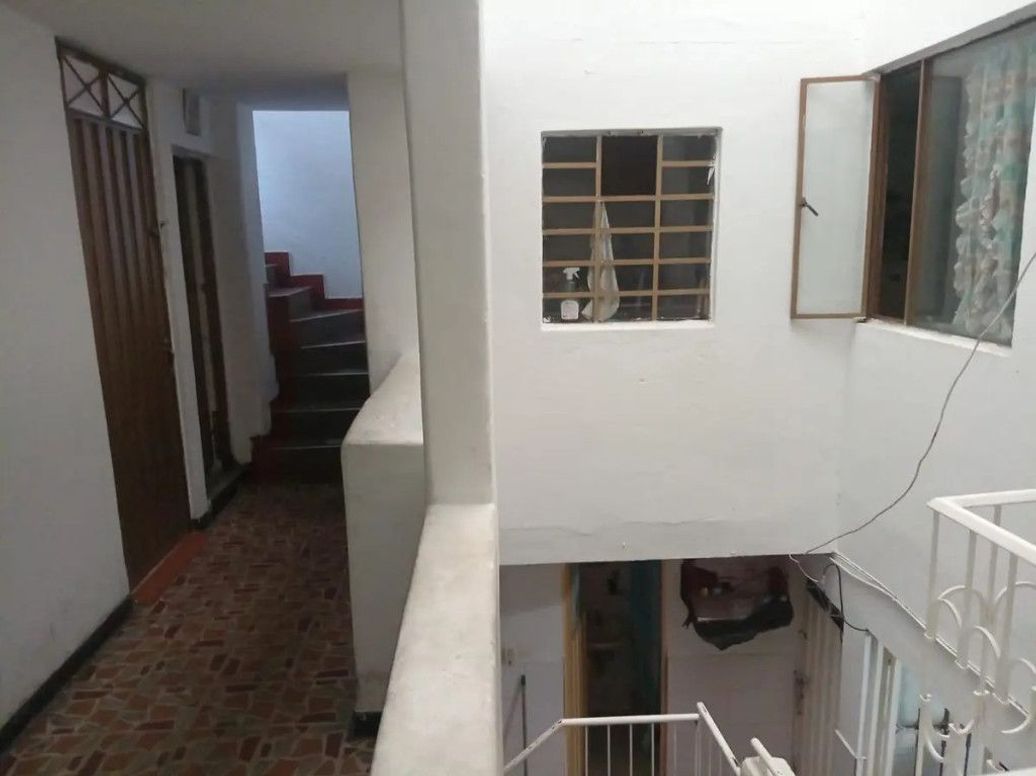 Casa de 13 alcobas en venta en Claret, Bogotá, 280 m² · foto 9 de 20