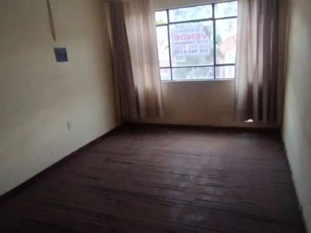 Casa de 10 alcobas en venta en Eduardo Santos, Bogotá, 440 m² · foto 2 de 13