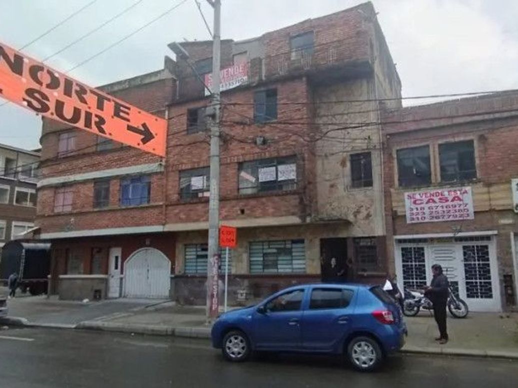 Casa de 10 alcobas en venta en Eduardo Santos, Bogotá, 440 m² · foto 12 de 13