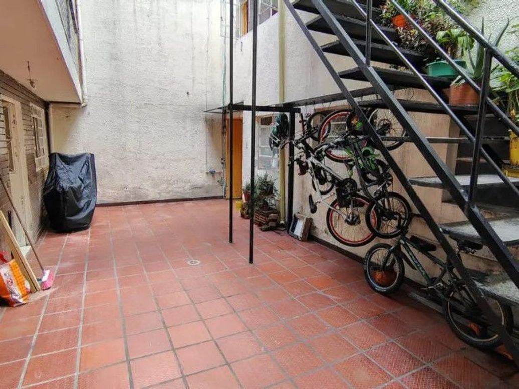 Casa de 14 alcobas en venta en San Antonio De Padua, Bogotá, 420 m² · foto 3 de 20