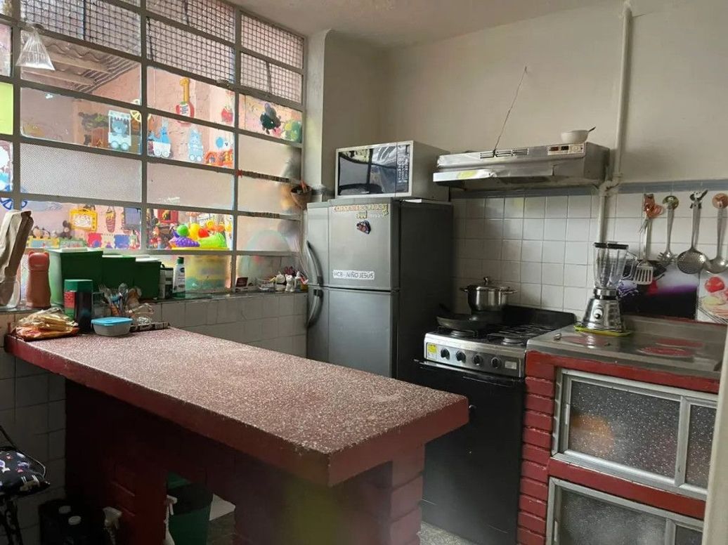 Casa de 5 alcobas en venta en San Antonio De Padua, Bogotá, 244 m² · foto 10 de 20