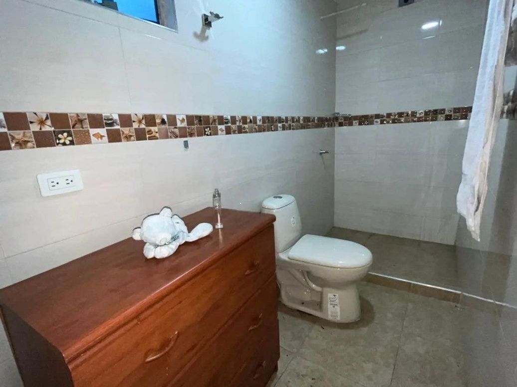 Casa de 4 alcobas en venta en Escocia, Bogotá, 393 m² · foto 8 de 19