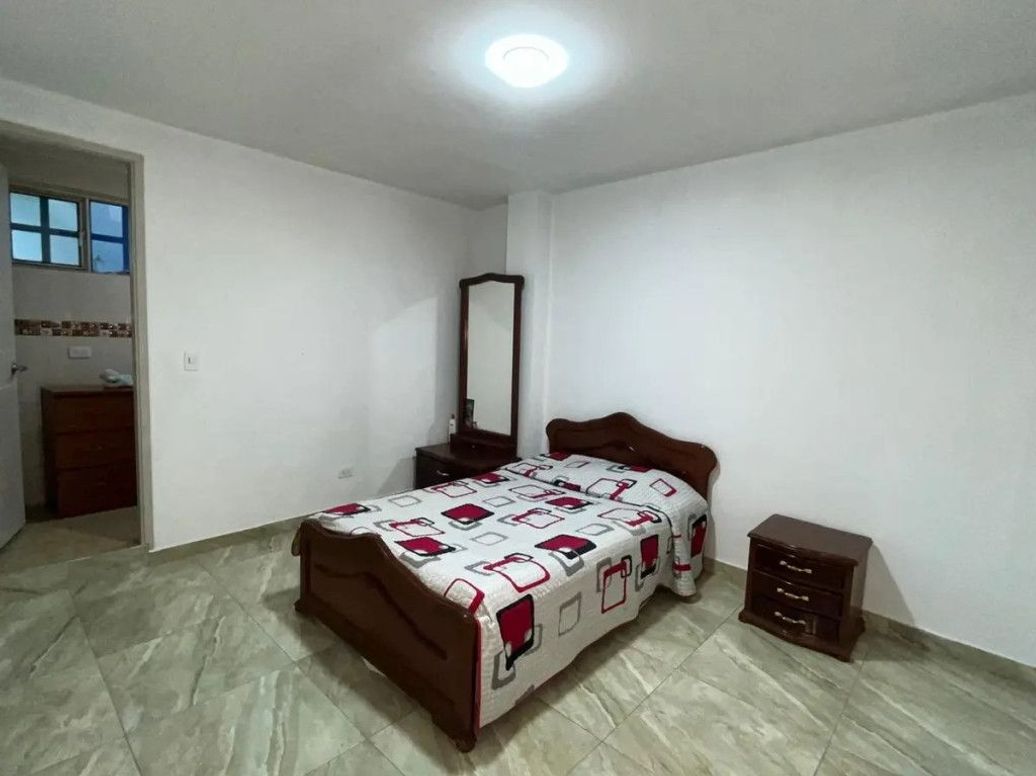 Casa de 4 alcobas en venta en Escocia, Bogotá, 393 m² · foto 7 de 19