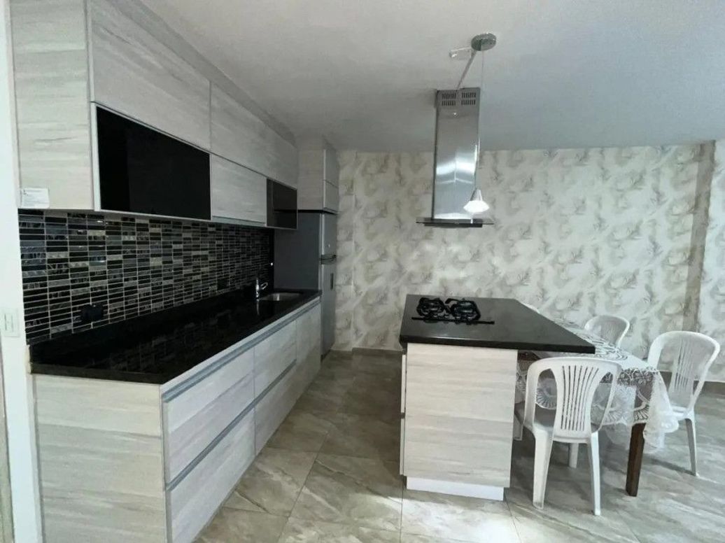 Casa de 4 alcobas en venta en Escocia, Bogotá, 393 m² · foto 14 de 19