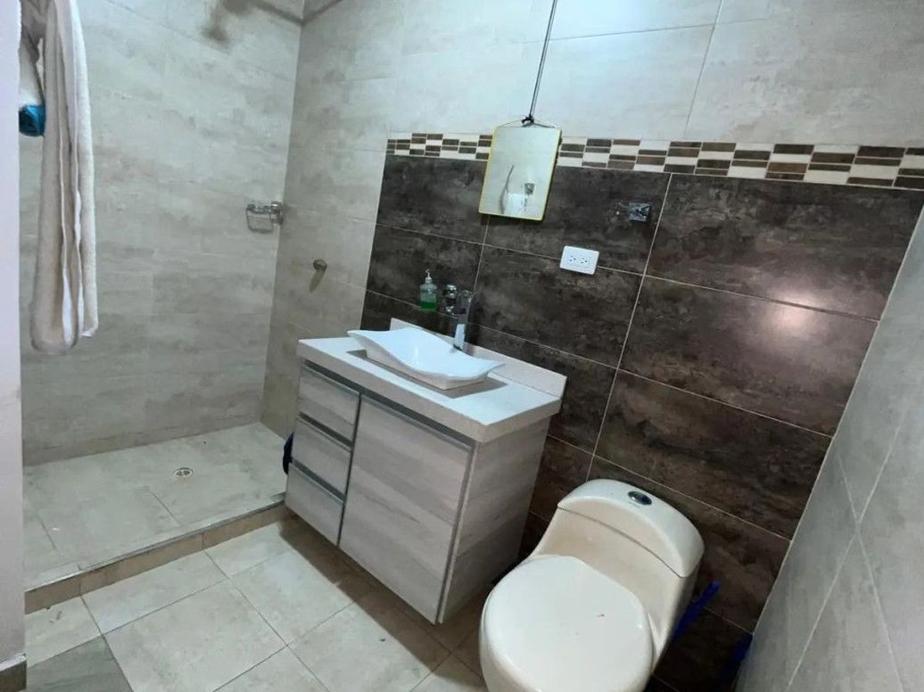 Casa de 4 alcobas en venta en Escocia, Bogotá, 393 m² · foto 16 de 19