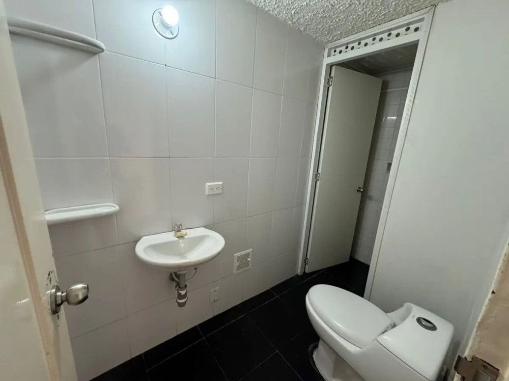 Casa de 4 alcobas en venta en Polo Club, Bogotá, 236 m² · foto 6 de 20