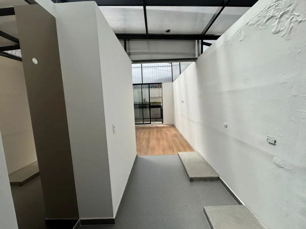 Casa de 4 alcobas en venta en Polo Club, Bogotá, 236 m² · foto 9 de 20