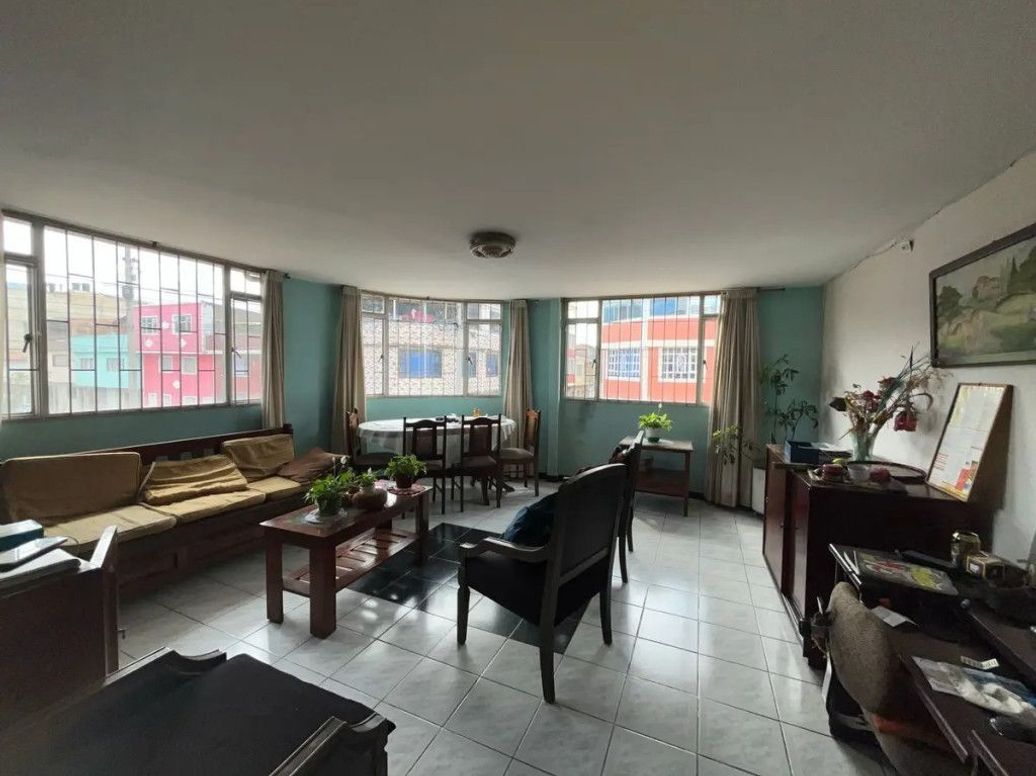 Casa de 6 alcobas en venta en Tunjuelito, Bogotá, 245 m² · foto 3 de 20