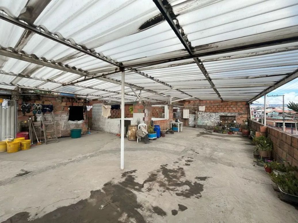 Casa de 6 alcobas en venta en Tunjuelito, Bogotá, 245 m² · foto 20 de 20