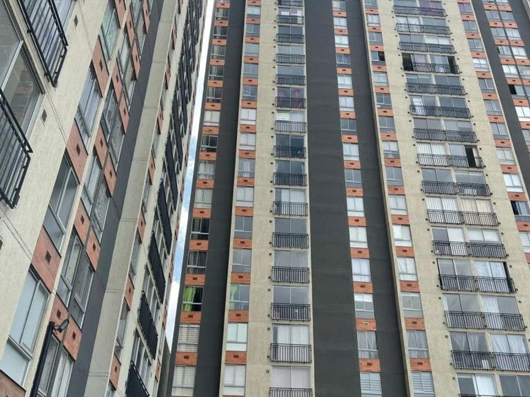 Apartamento de 2 alcobas en venta en Madelena I Y Ii, Bogotá, 42 m² · foto 3 de 20