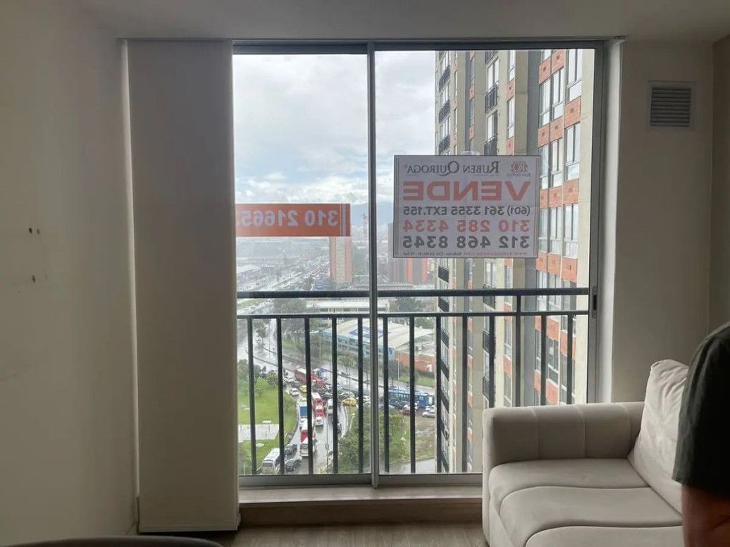 Apartamento de 2 alcobas en venta en Madelena I Y Ii, Bogotá, 42 m² · foto 8 de 20