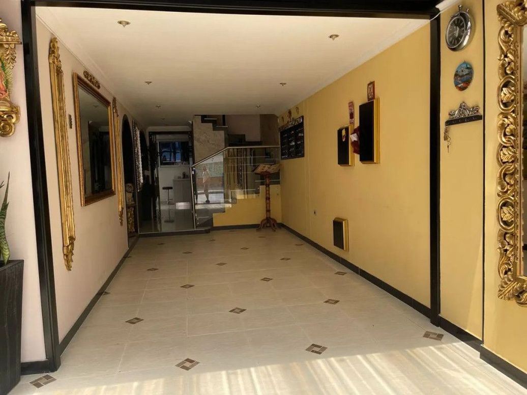 Casa de 7 alcobas en venta en Las Cruces, Bogotá, 330 m² · foto 5 de 20