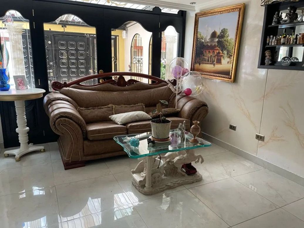 Casa de 7 alcobas en venta en Las Cruces, Bogotá, 330 m² · foto 17 de 20