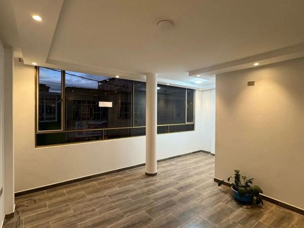 Casa de 8 alcobas en venta en Villas Del Progreso, Bogotá, 202 m² · foto 5 de 20