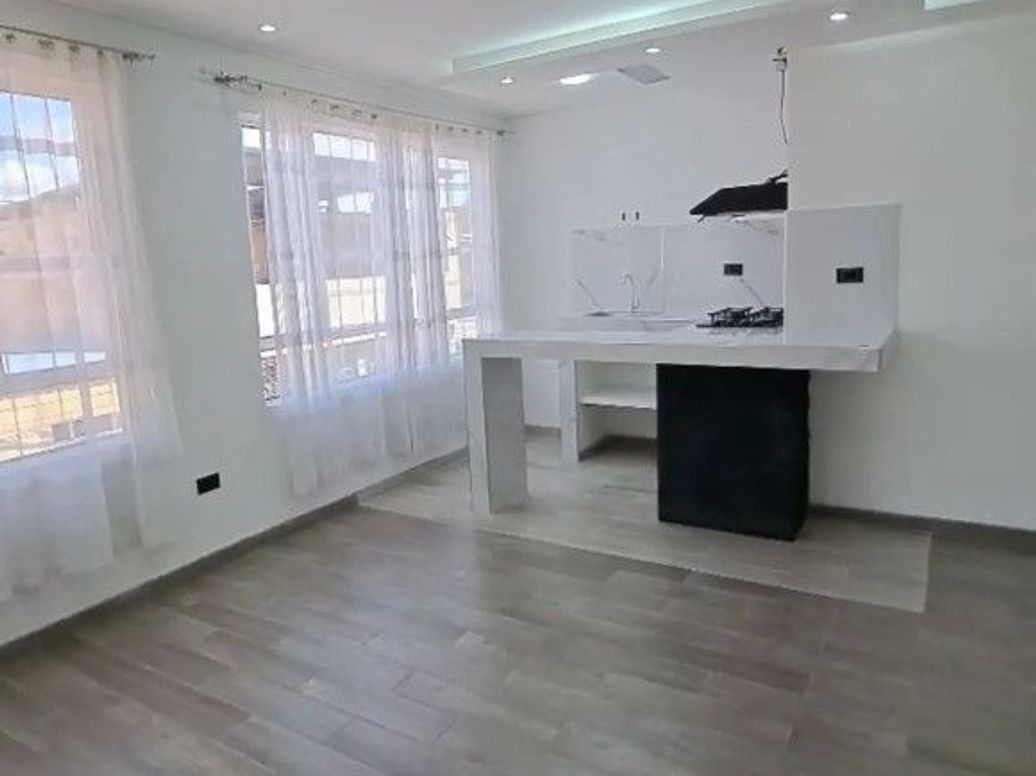 Casa de 8 alcobas en venta en Villas Del Progreso, Bogotá, 202 m² · foto 15 de 20