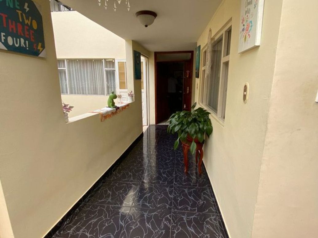 Casa de 8 alcobas en venta en La Victoria, Bogotá, 480 m² · foto 12 de 20