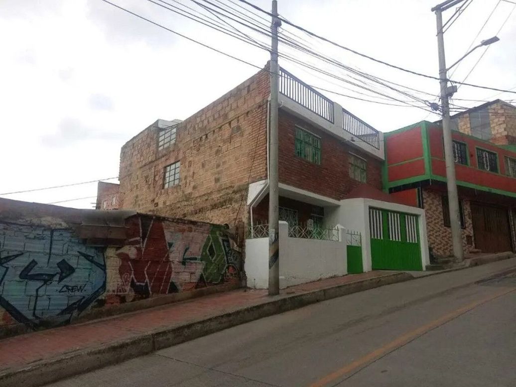 Casa de 6 alcobas en venta en Granjas San Pablo, Bogotá, 143 m² · foto 3 de 20
