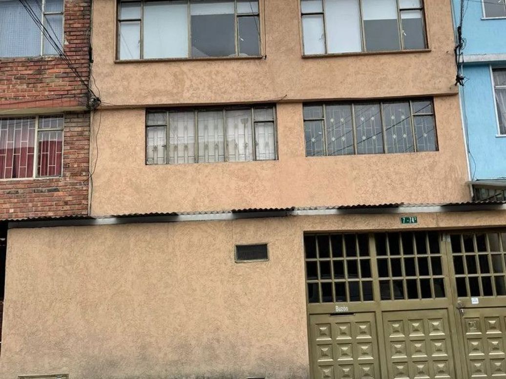Casa de 12 alcobas en venta en La Fraguita, Bogotá, 600 m² · foto 2 de 20
