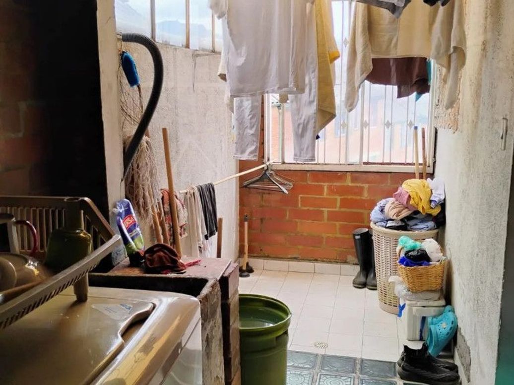 Apartamento de 3 alcobas en venta en Los Molinos Primer Sector, Bogotá, 61 m² · foto 10 de 13