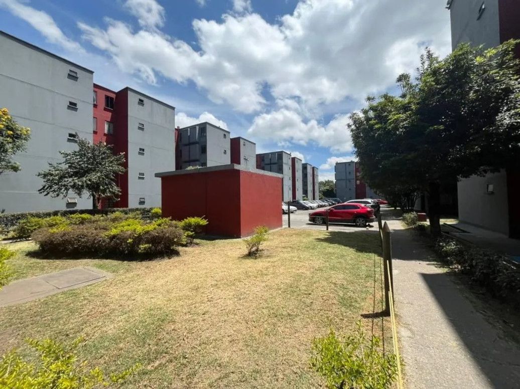 Apartamento de 3 alcobas en venta en Ub. Castilla Real, Bogotá, 53 m² · foto 2 de 12
