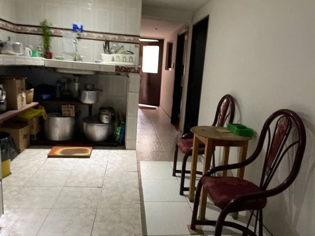 Casa de 10 alcobas en venta en Las Guacamayas, Bogotá, 300 m² · foto 11 de 16