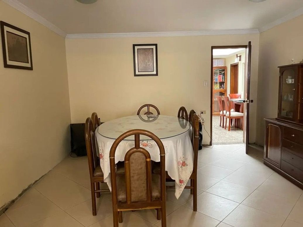 Casa de 11 alcobas en venta en Santander, Bogotá, 382 m² · foto 3 de 20