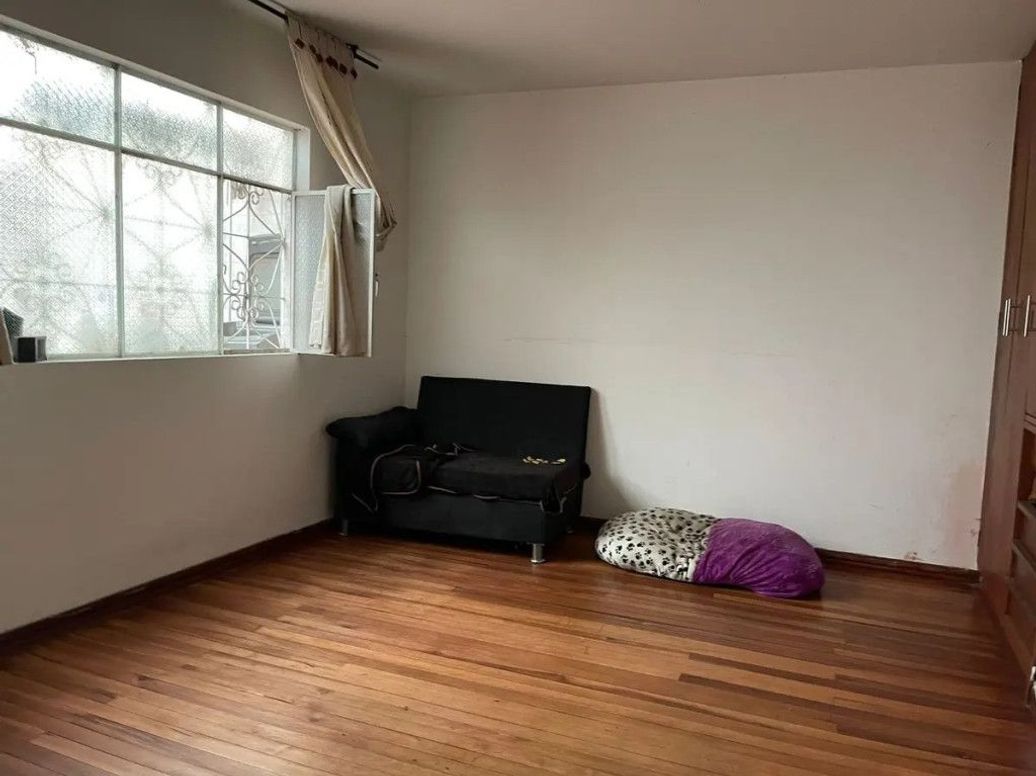 Casa de 11 alcobas en venta en Santander, Bogotá, 382 m² · foto 2 de 20