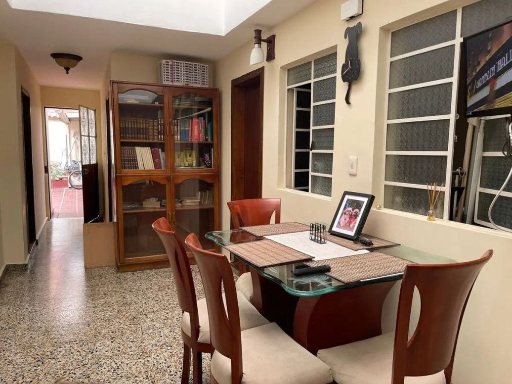 Casa de 11 alcobas en venta en Santander, Bogotá, 382 m² · foto 4 de 20