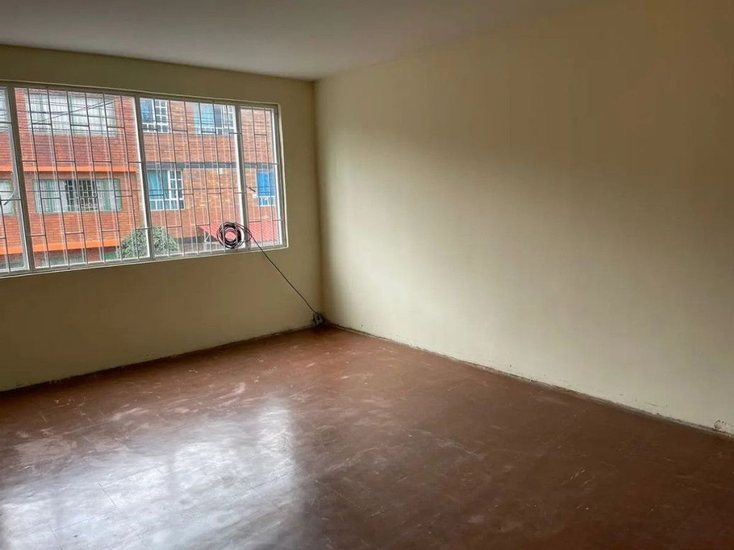 Casa de 11 alcobas en venta en Santander, Bogotá, 382 m² · foto 17 de 20