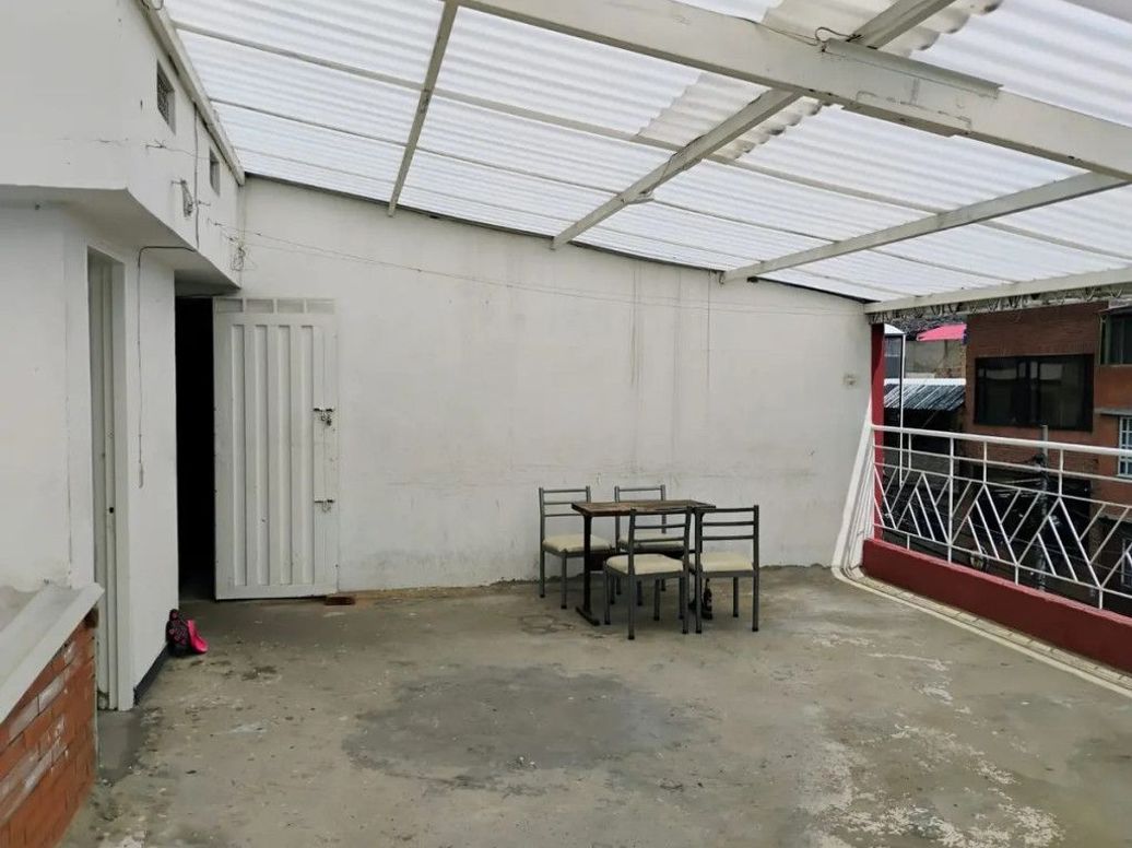 Casa de 7 alcobas en venta en San Jose, Bogotá, 384 m² · foto 8 de 17
