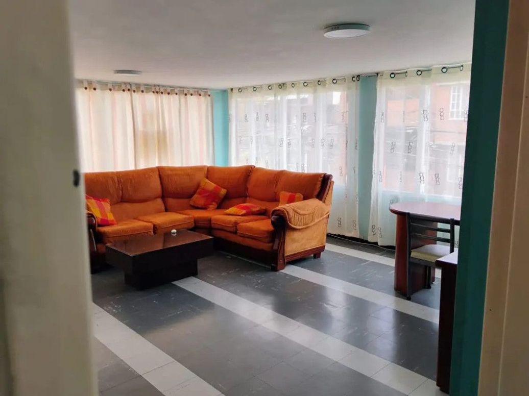 Casa de 7 alcobas en venta en San Jose, Bogotá, 384 m² · foto 5 de 17